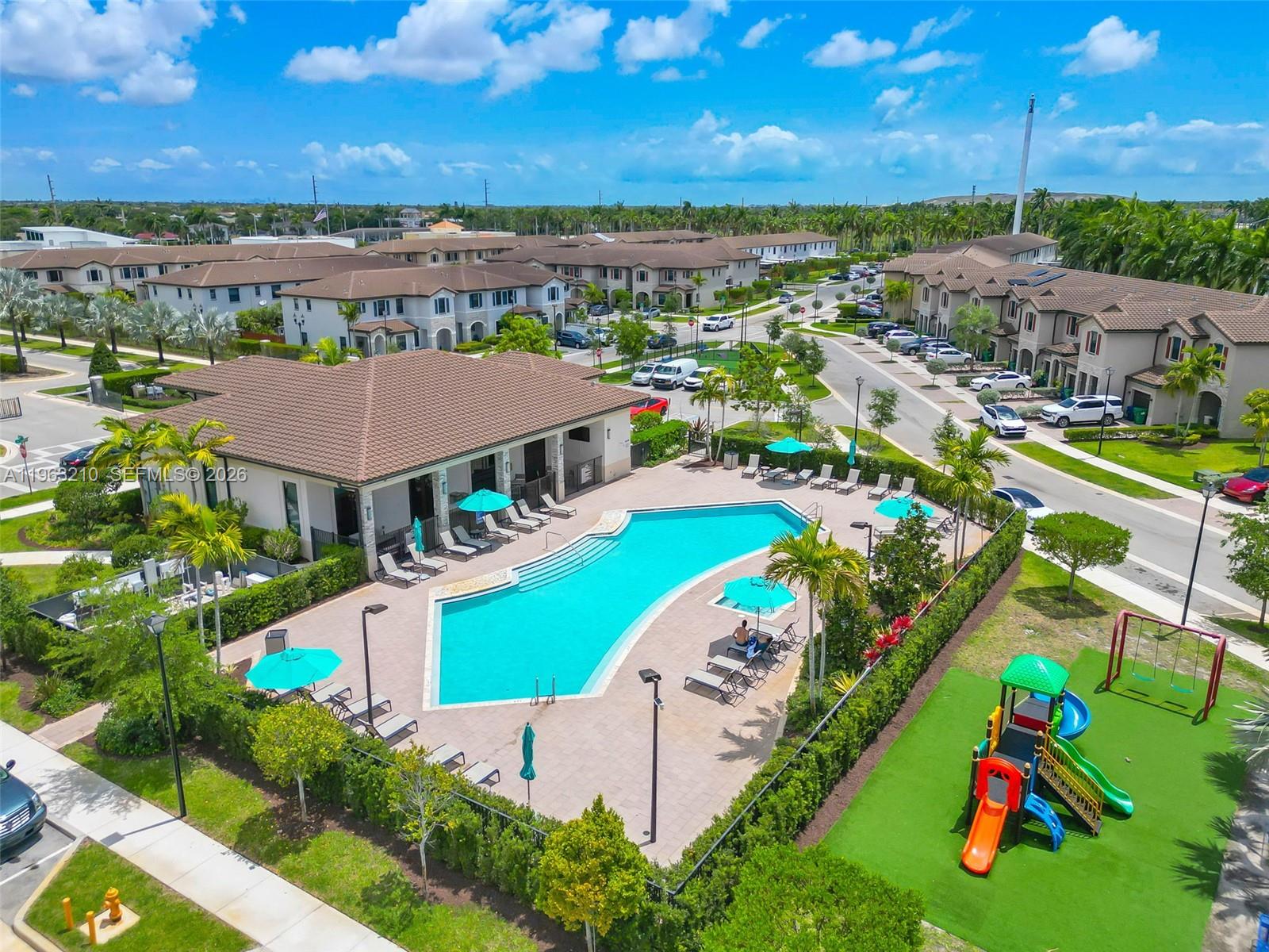 COCO PALM VILLAS - Residential Lease