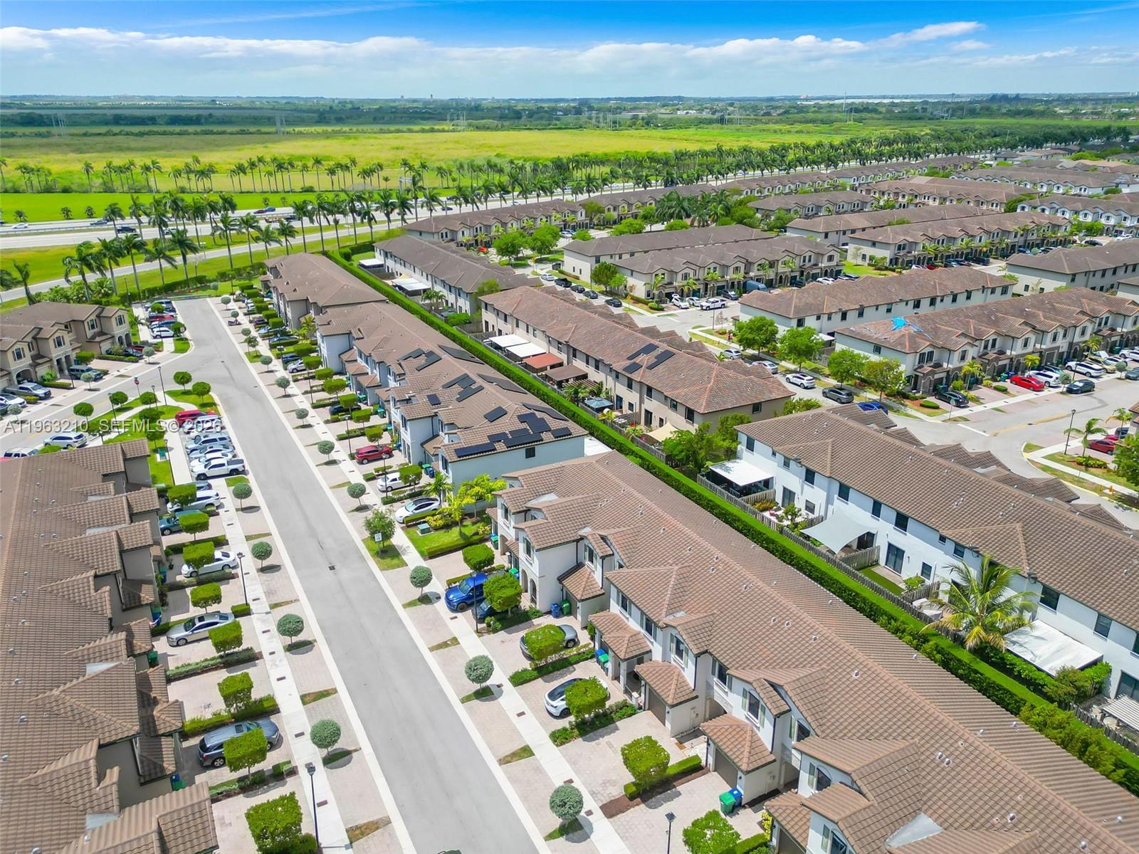 COCO PALM VILLAS - Residential Lease