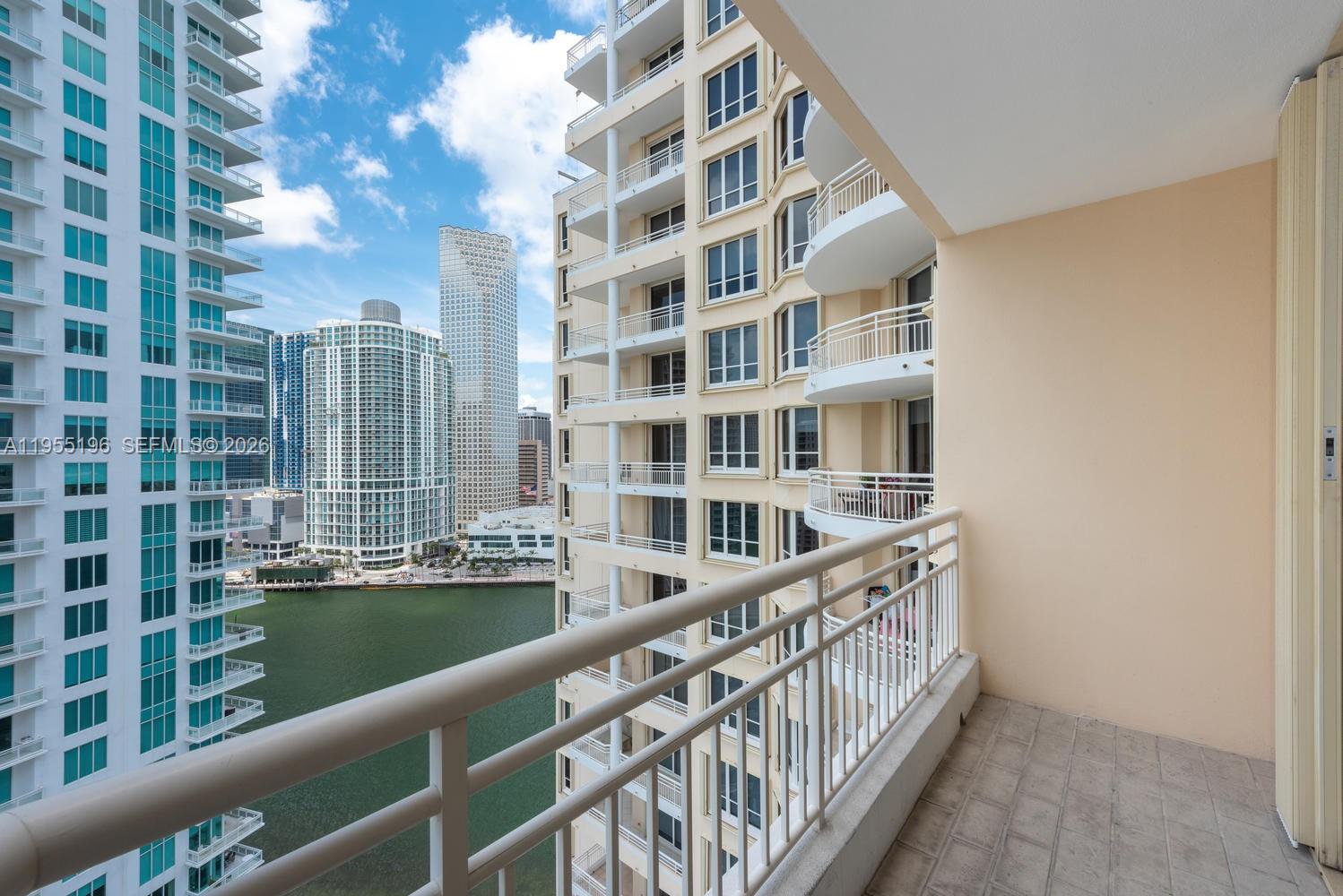 888 Brickell Key Dr 2201