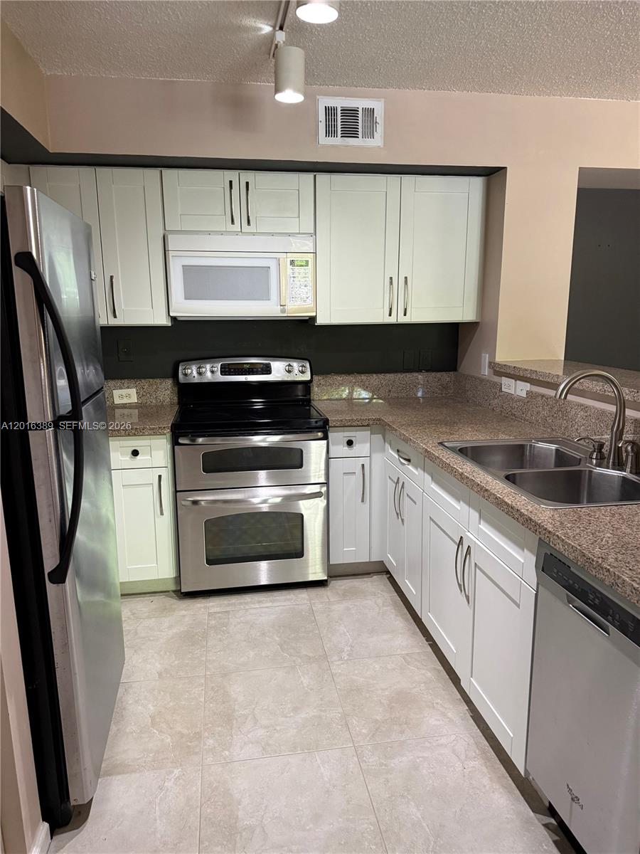 EL-AD ENCLAVE AT MIRAMAR - Residential Lease