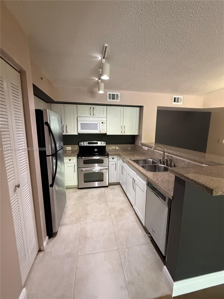 EL-AD ENCLAVE AT MIRAMAR - Residential Lease