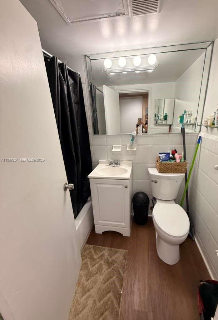 6345 Collins Ave 627