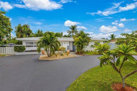 Photo of 1320 NE 27th Ave, Pompano Beach, FL 33062 (MLS # A11942510)