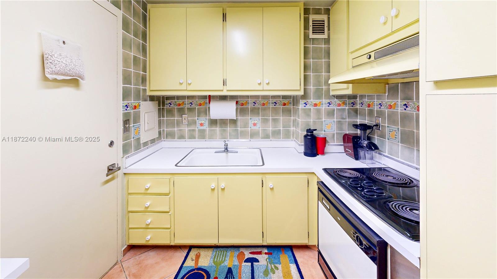 BAY PARK TOWERS CONDO - Residential