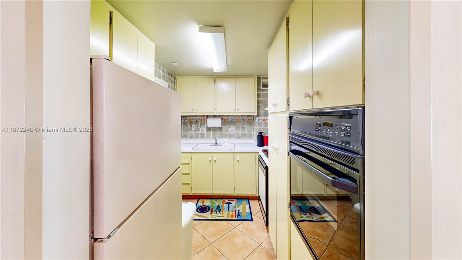 BAY PARK TOWERS CONDO - Residential