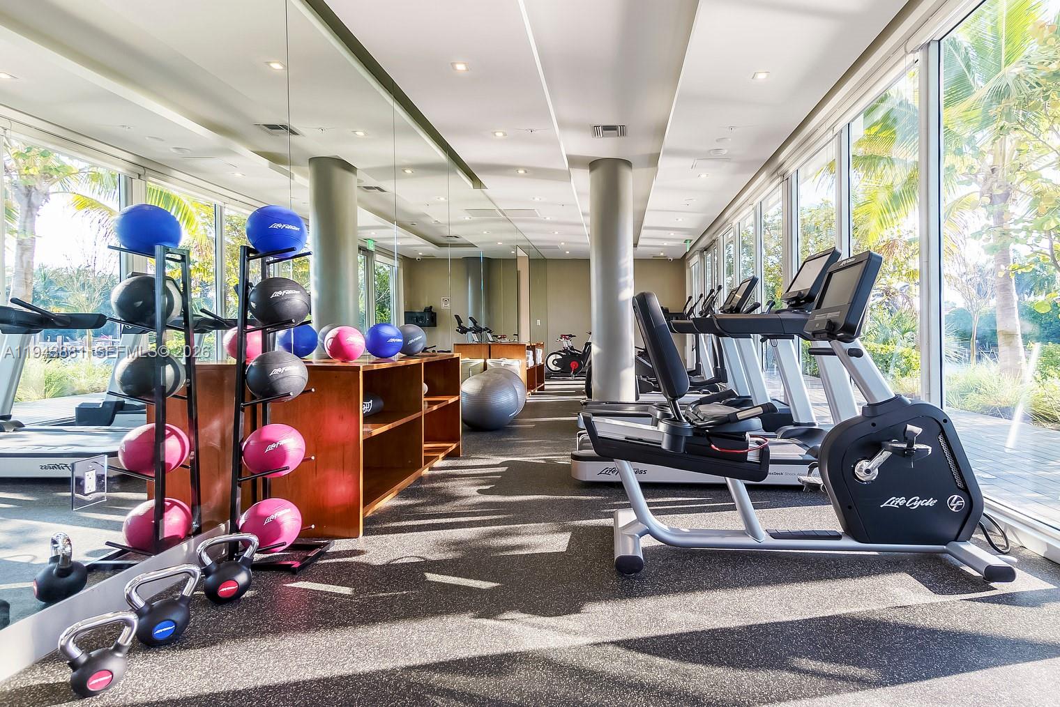 BAY HARBOUR ISLAND - Residential