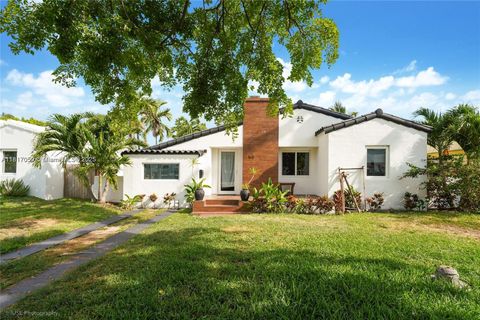 1615 Bay 1 Miami Beach FL 33141