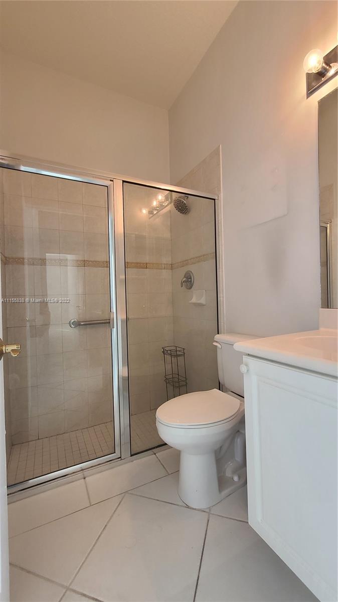 CRESTVIEW LAKES - Residential Lease
