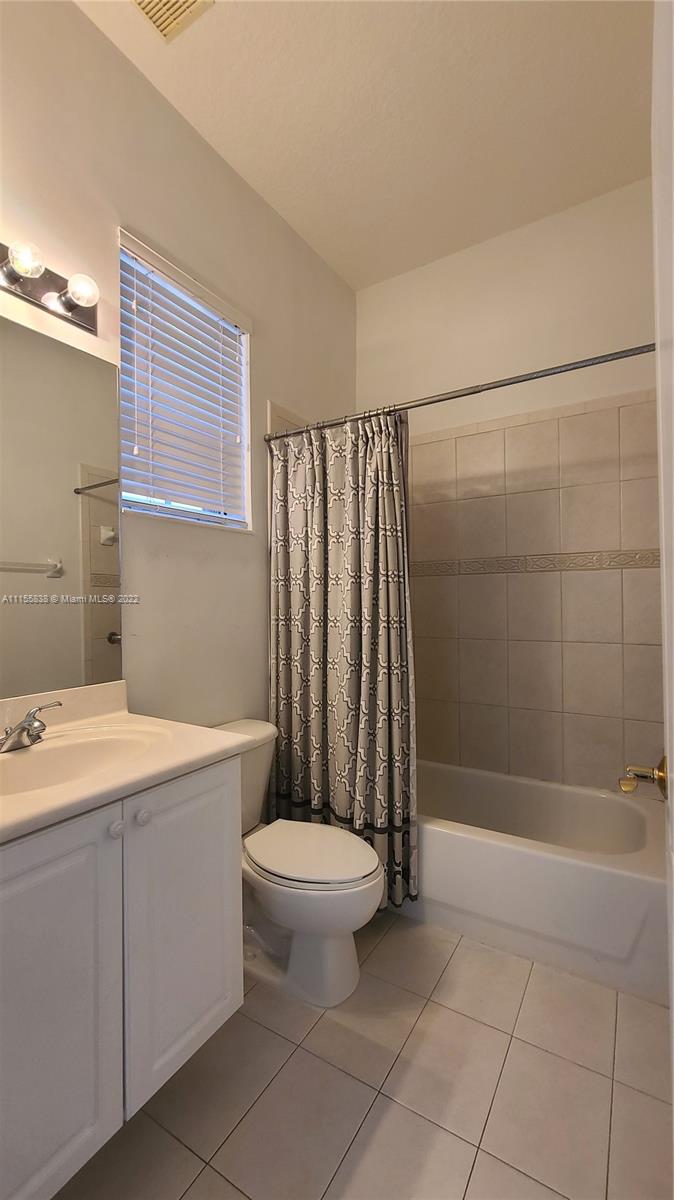 CRESTVIEW LAKES - Residential Lease