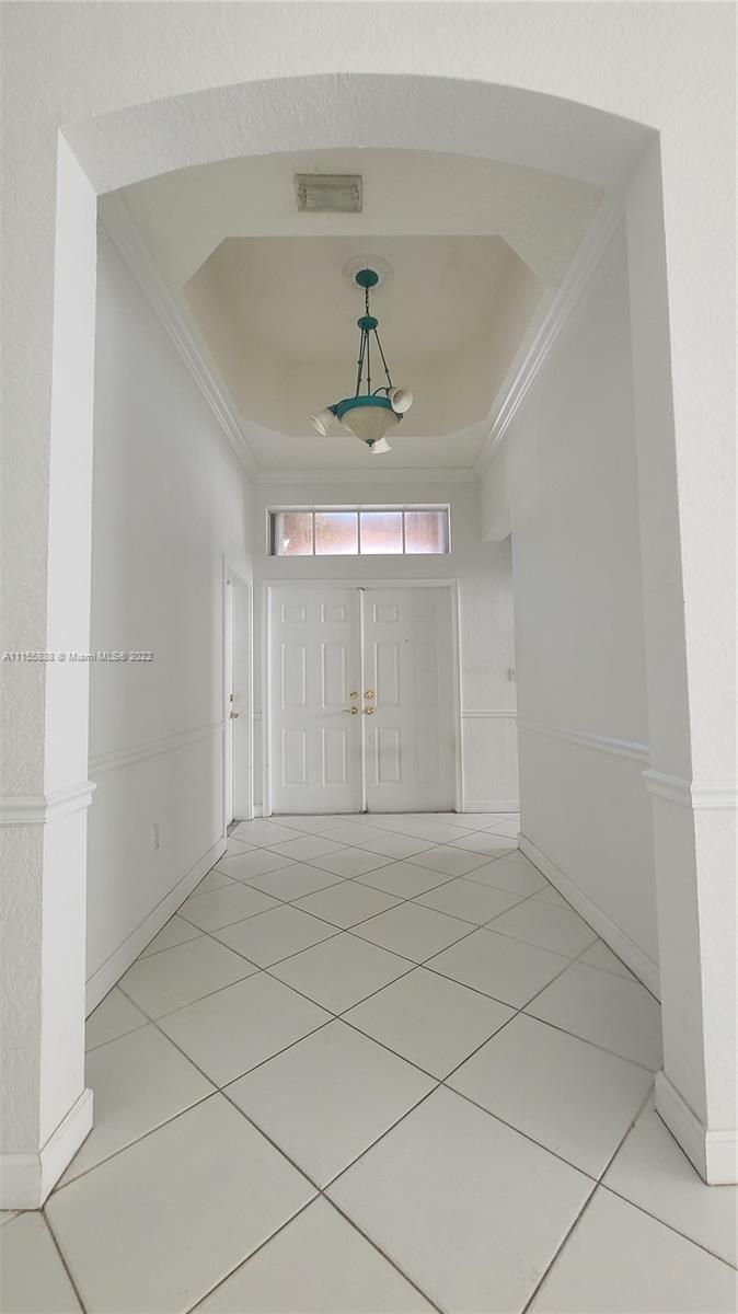CRESTVIEW LAKES - Residential Lease