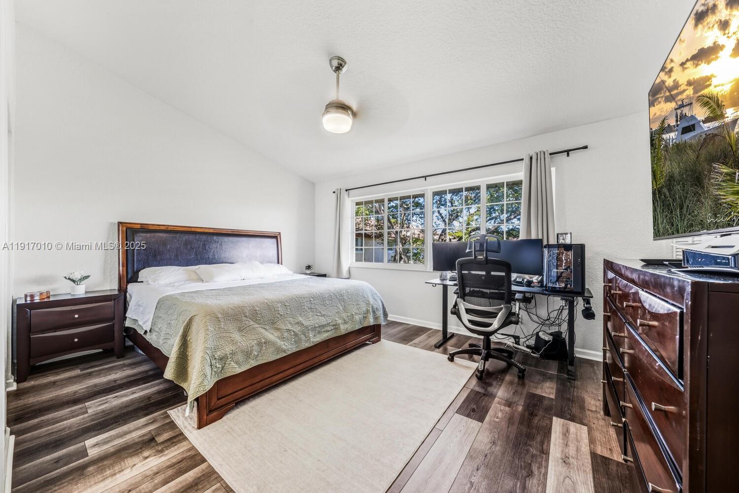 CORAL SPRINGS VILLAGE GRE - Residential