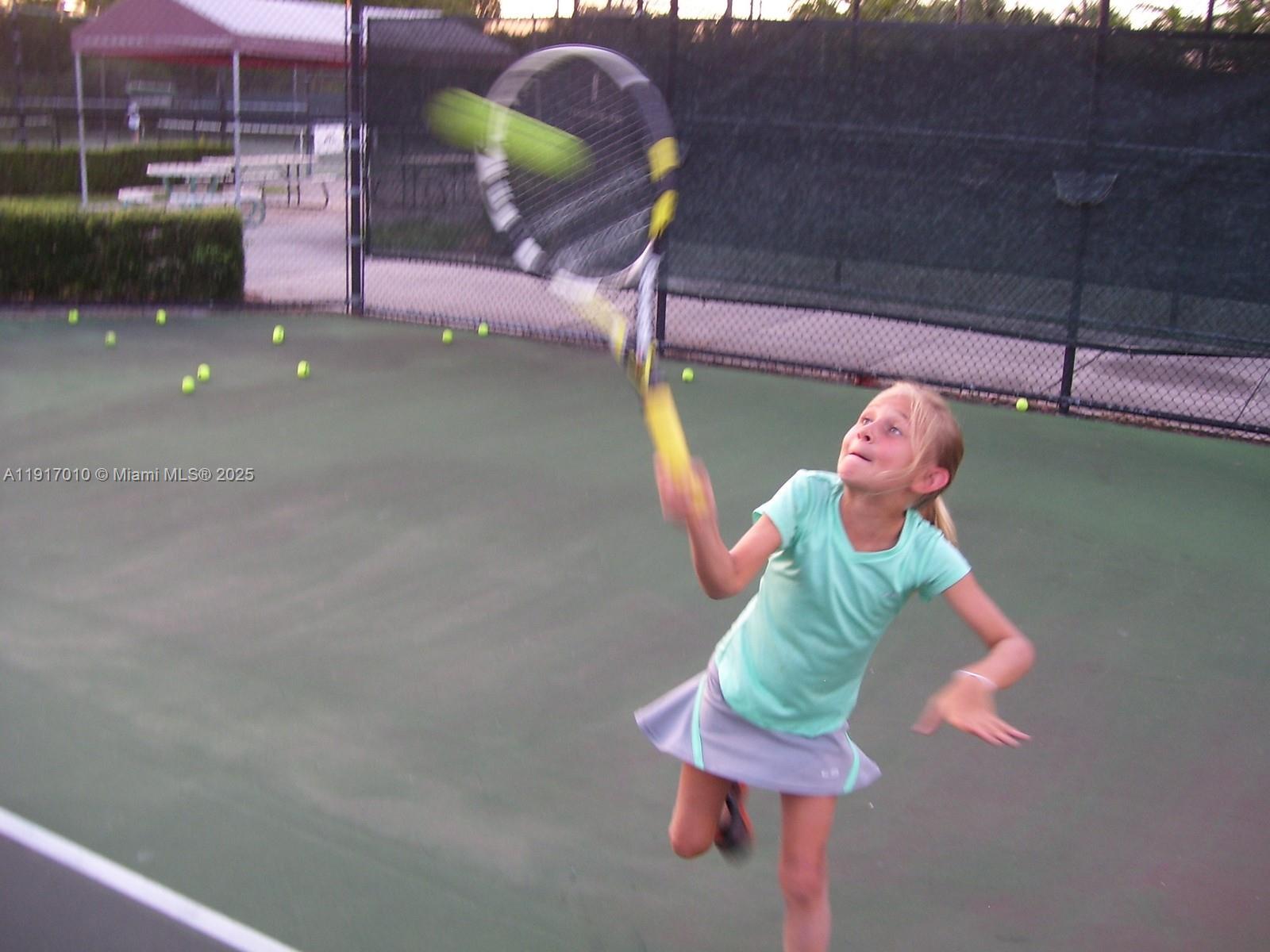 CORAL SPRINGS VILLAGE GRE - Residential