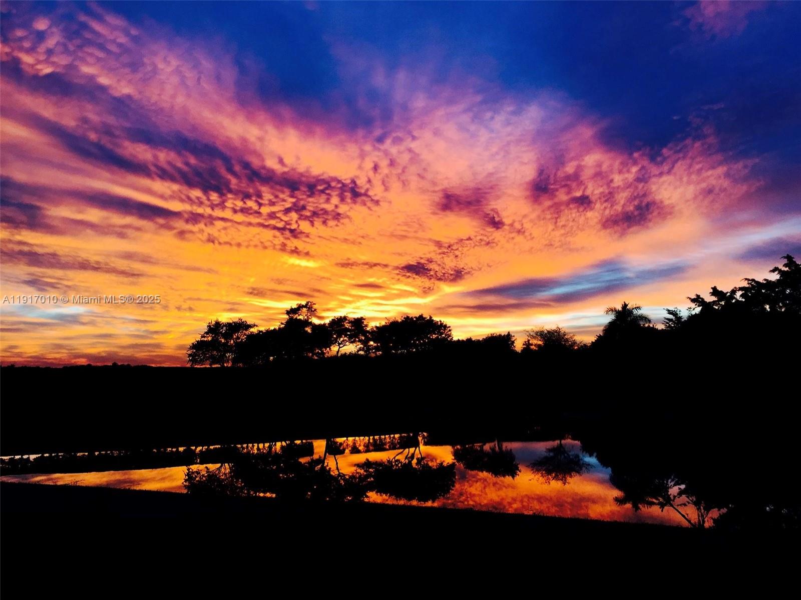 CORAL SPRINGS VILLAGE GRE - Residential