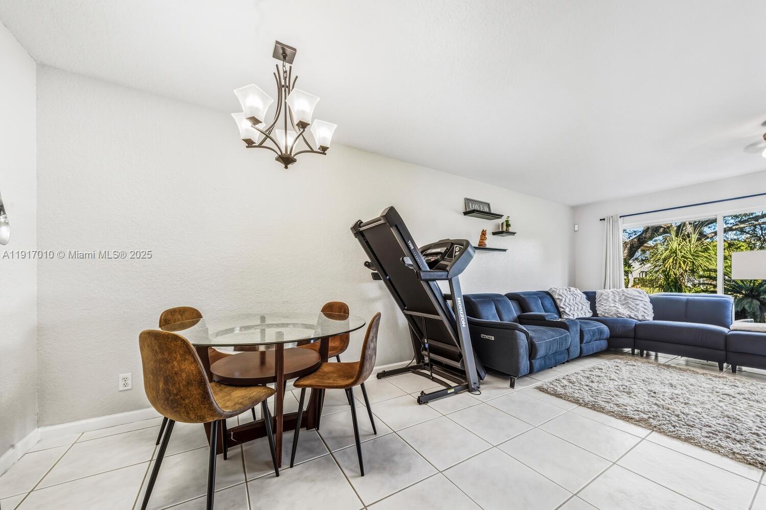 CORAL SPRINGS VILLAGE GRE - Residential