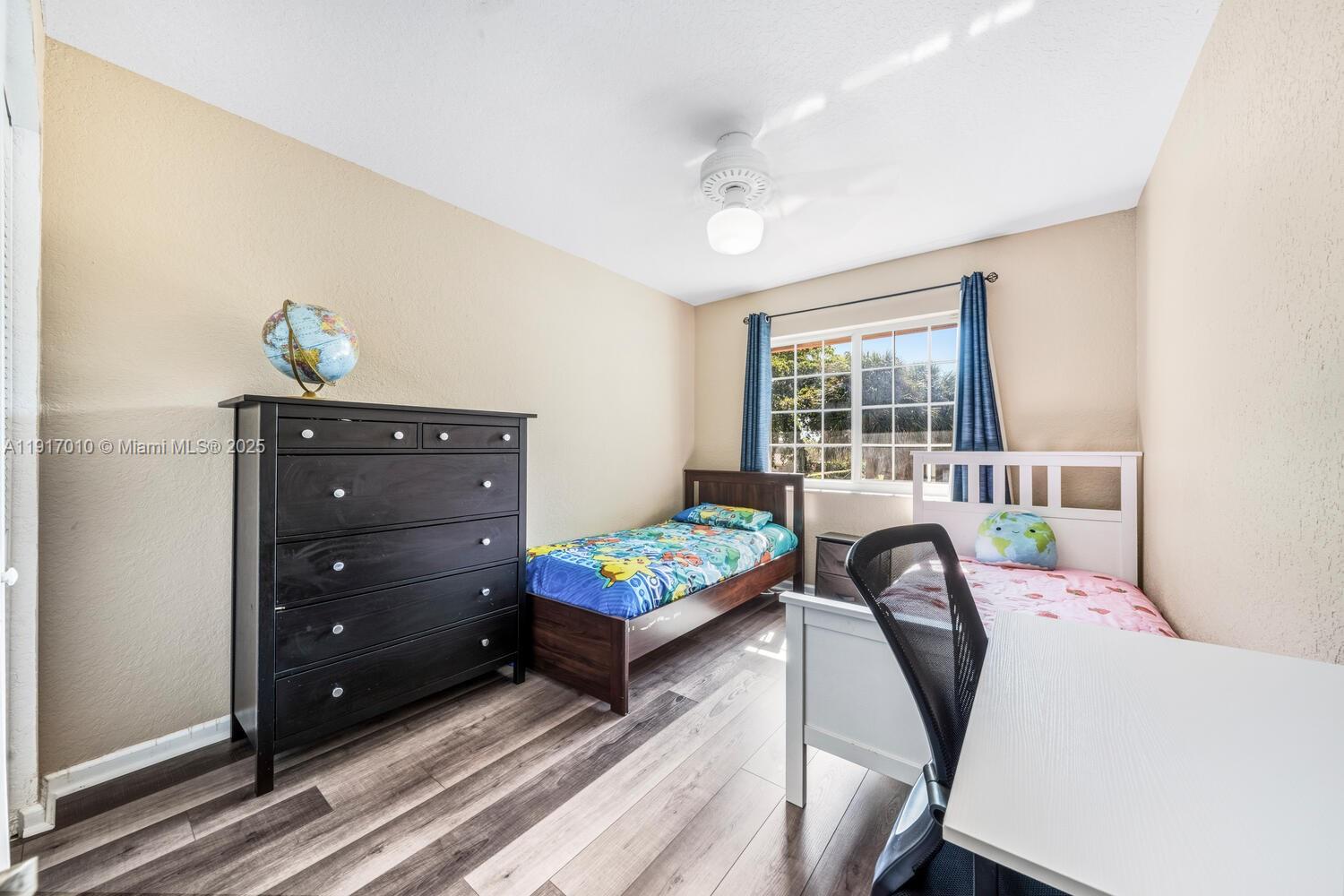 CORAL SPRINGS VILLAGE GRE - Residential