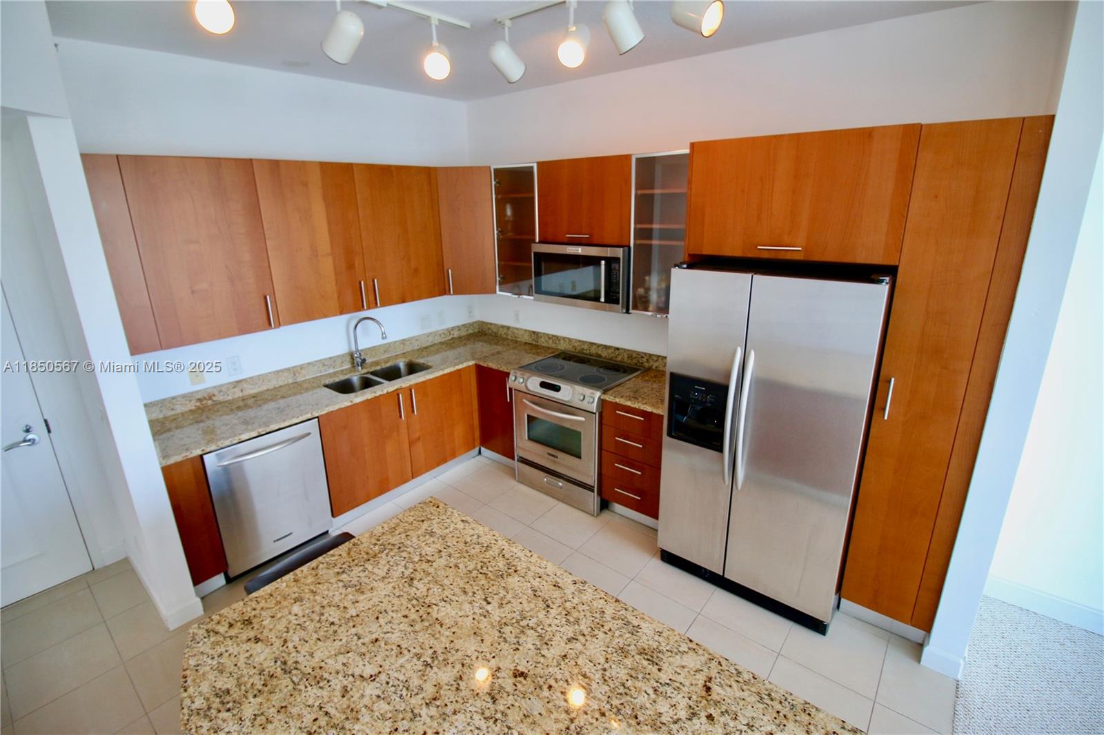 OCEAN MARINE YACHT CLUB C - Residential Lease