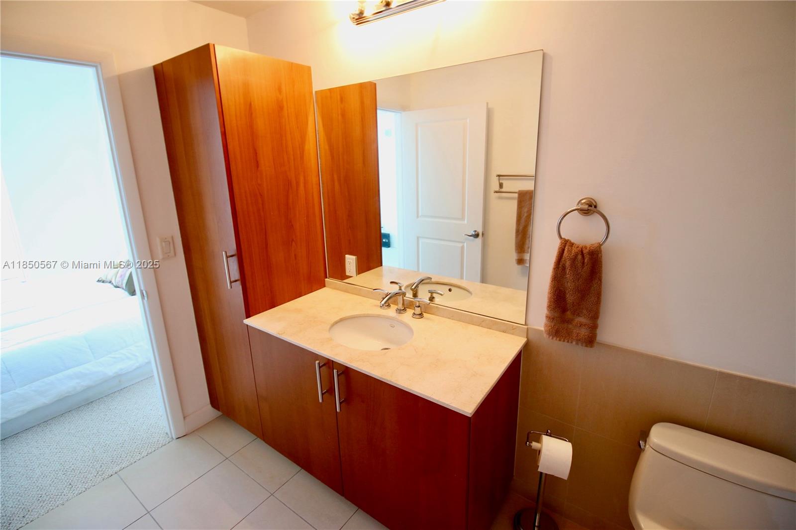 OCEAN MARINE YACHT CLUB C - Residential Lease