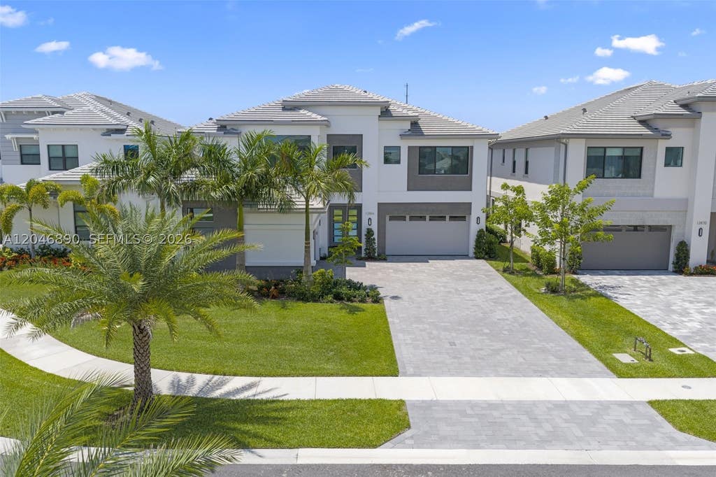 Photo of 12866 Crane Crossing, Palm Beach Gardens, FL 33412 (MLS # A12046890)