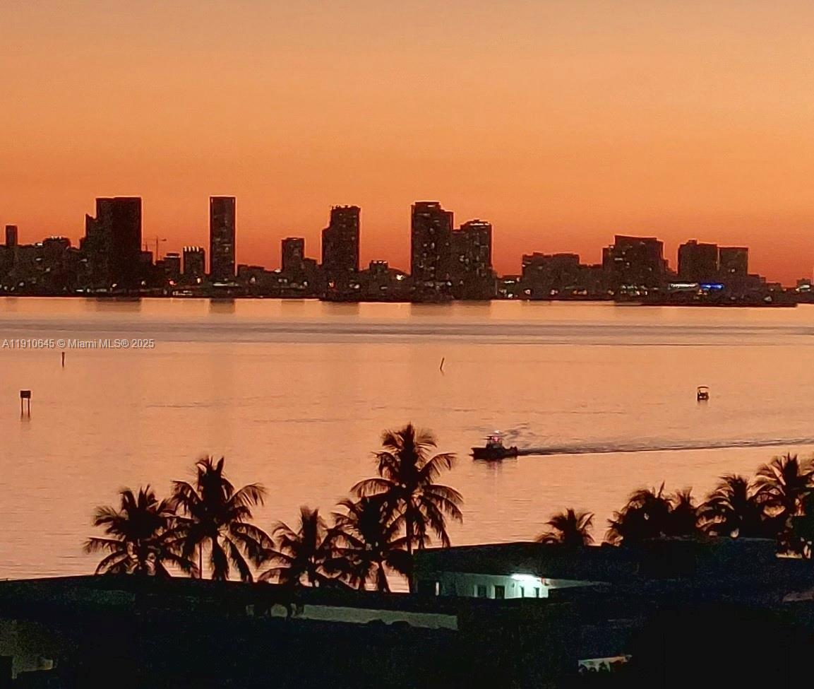 STANTON HOUSE CONDO - Residential