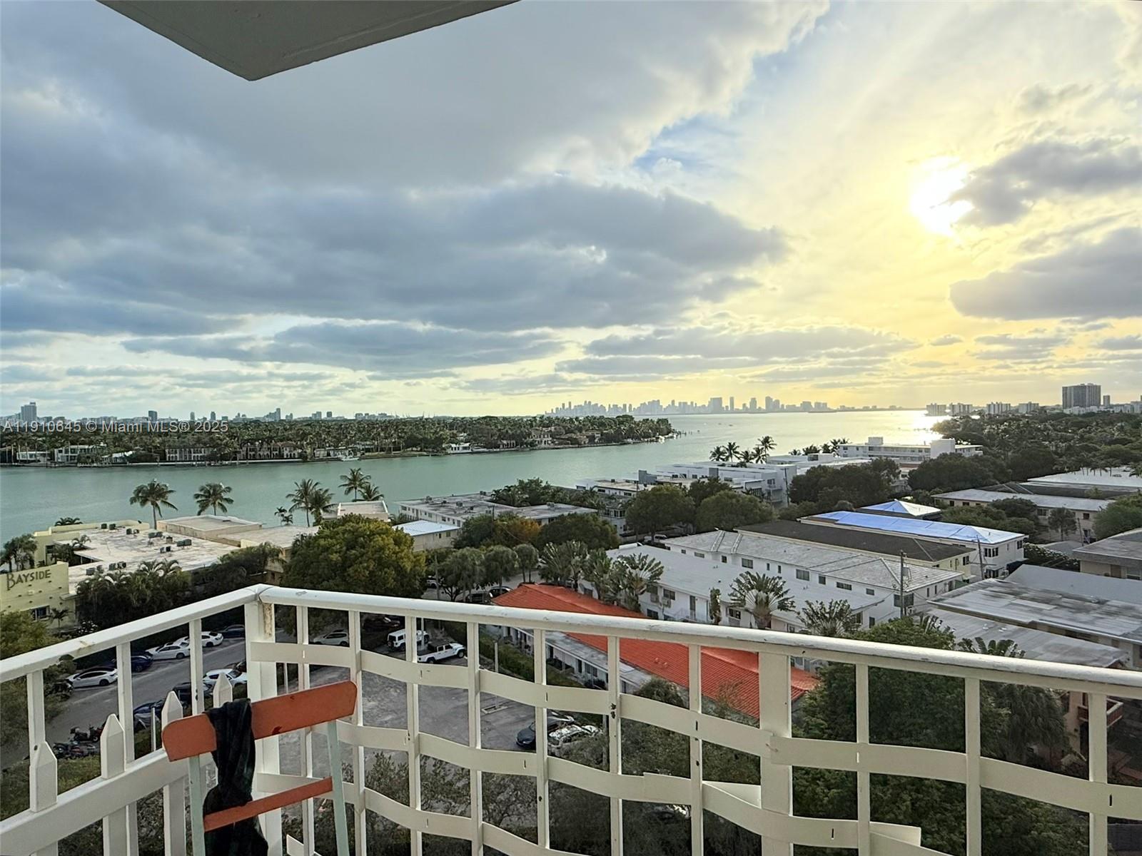 STANTON HOUSE CONDO - Residential