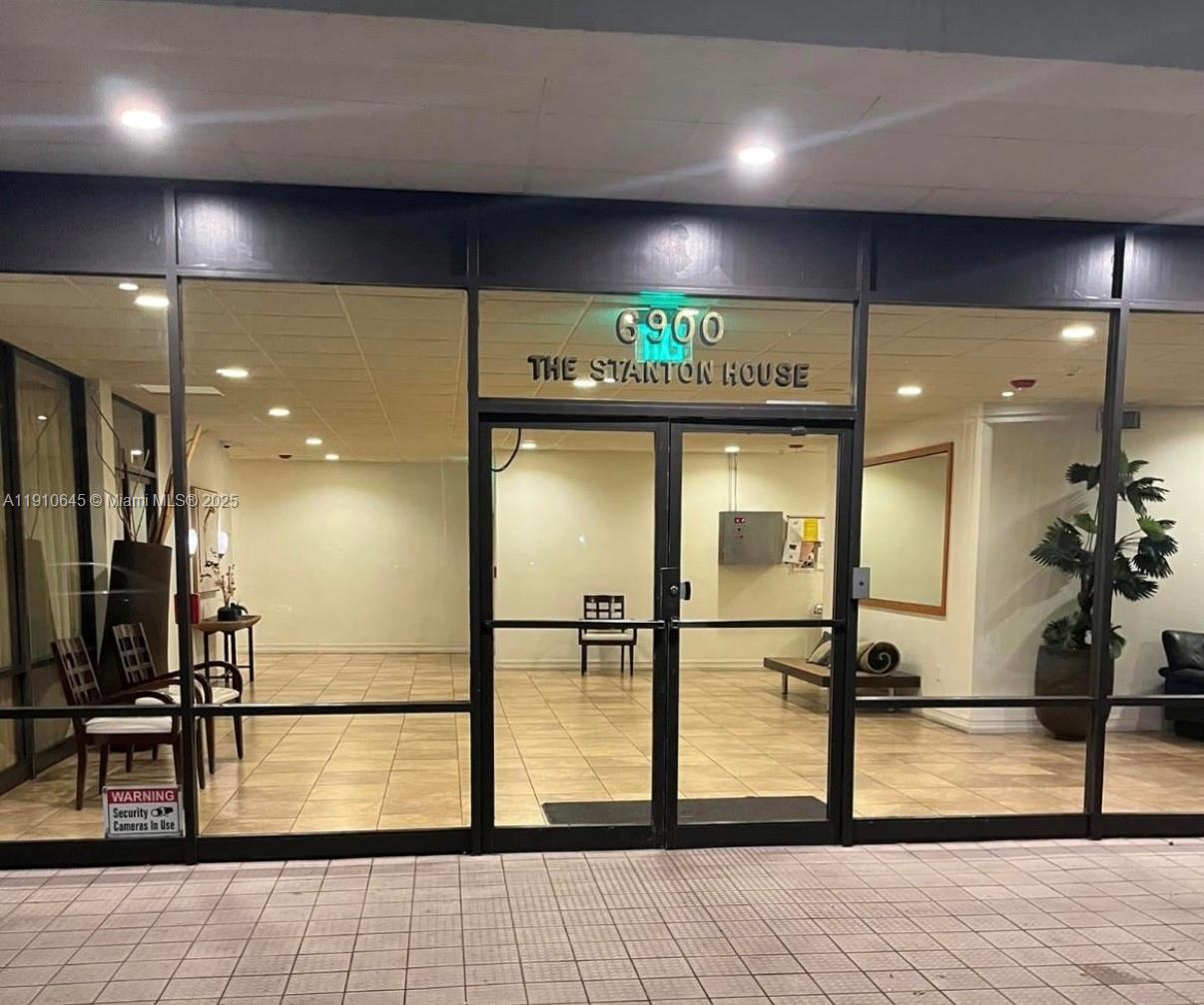 STANTON HOUSE CONDO - Residential