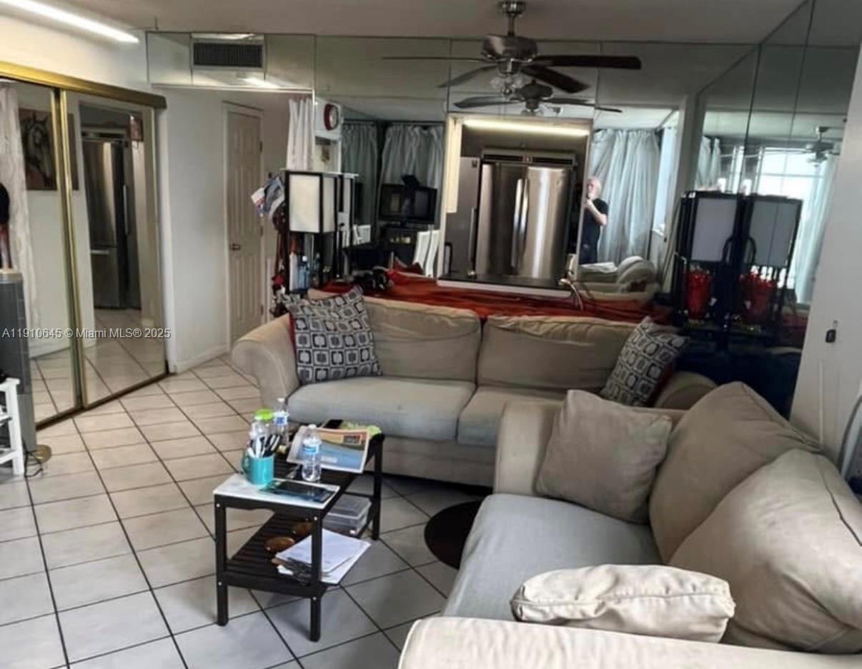 STANTON HOUSE CONDO - Residential