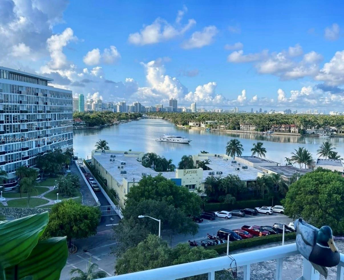 STANTON HOUSE CONDO - Residential