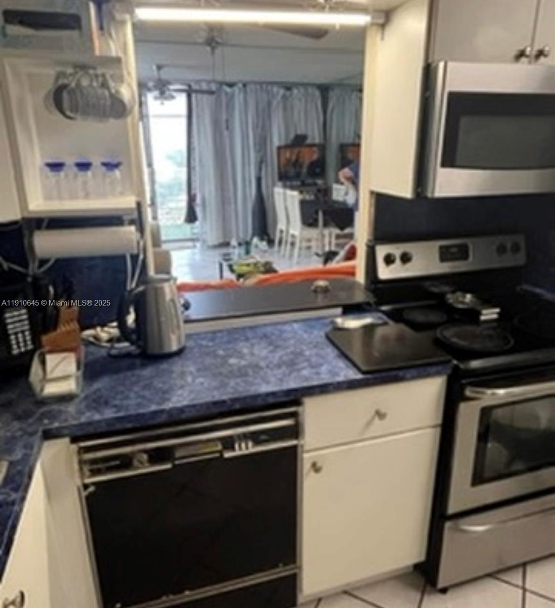 STANTON HOUSE CONDO - Residential