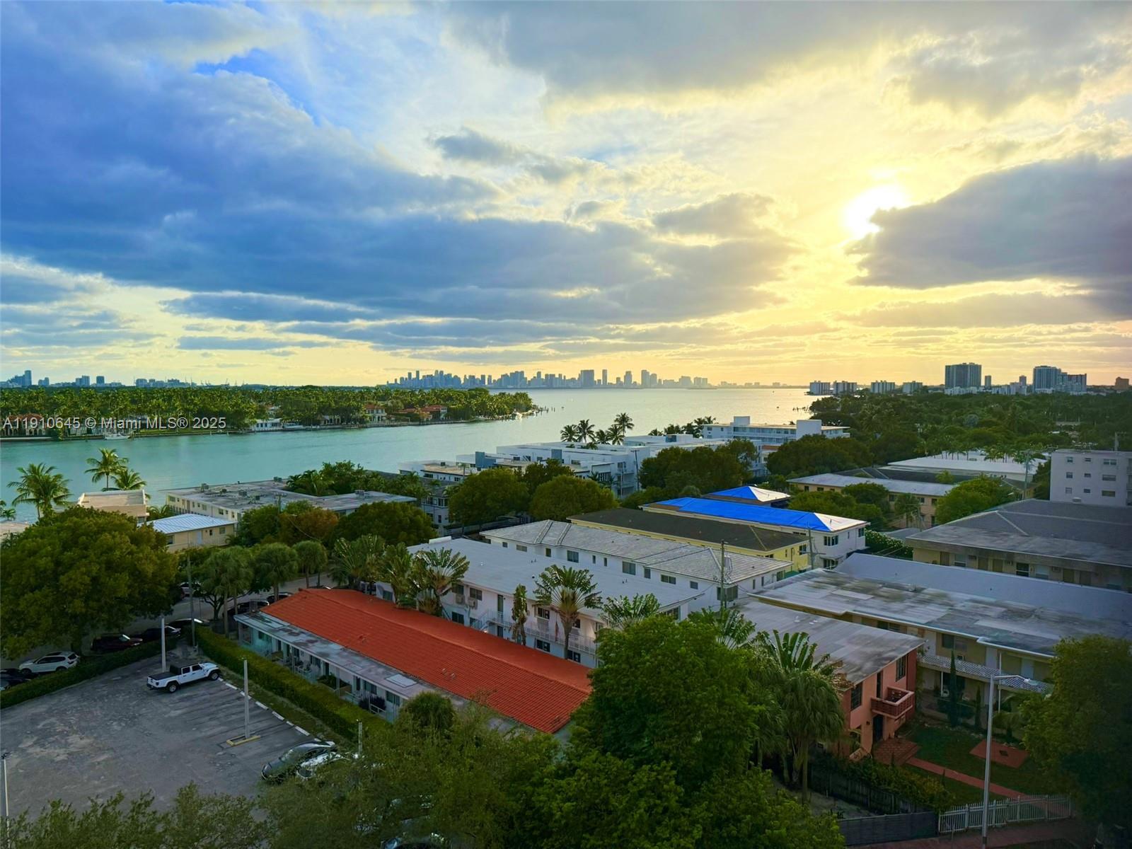 STANTON HOUSE CONDO - Residential