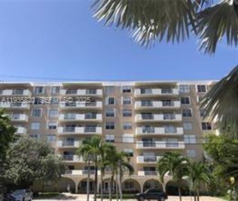 1455 N Treasure Dr 3O North Bay Village FL 33141