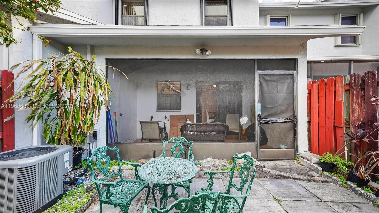 PEMBROKE POINTE SECTION T - Residential