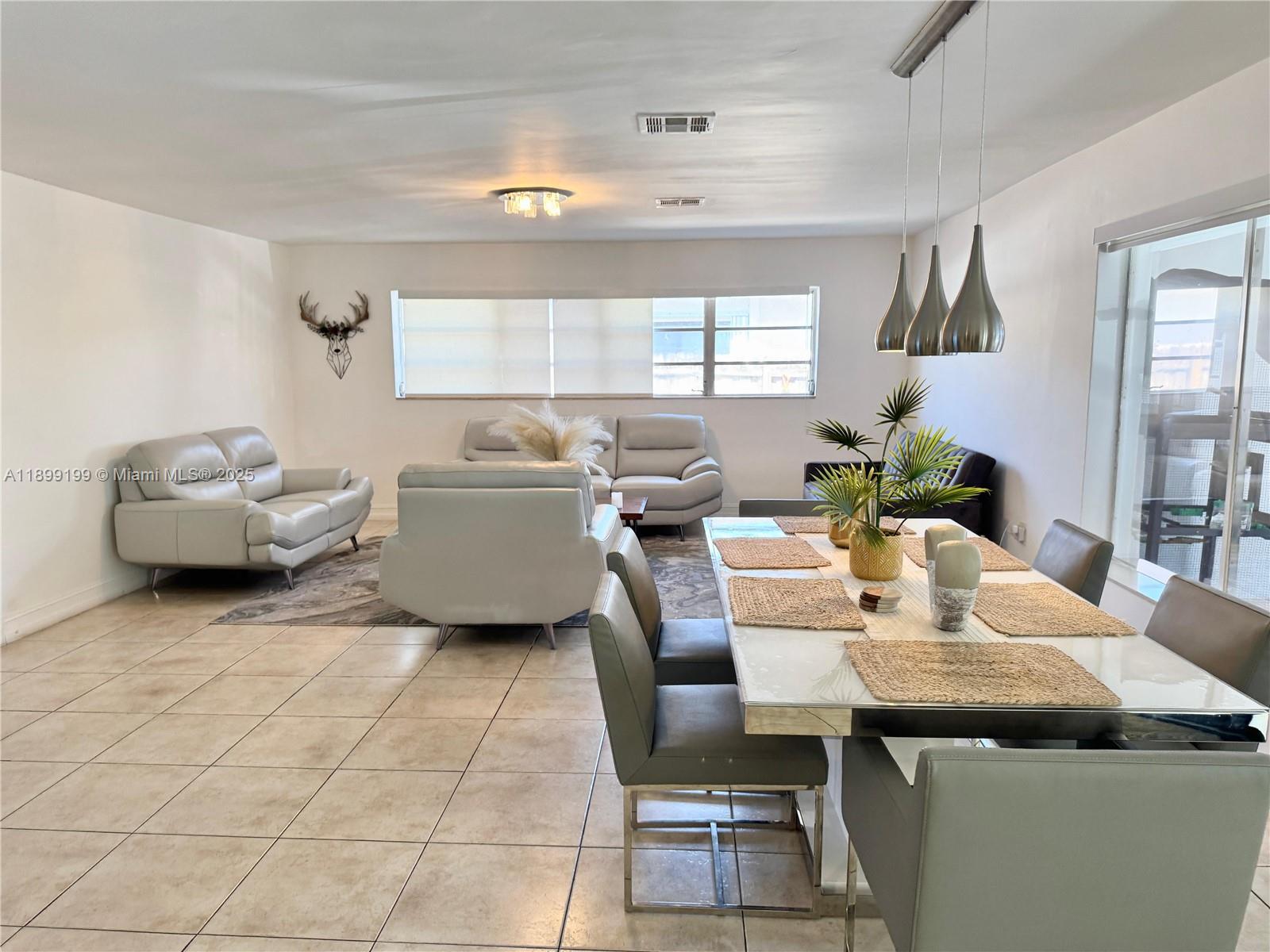 GREYKNOLL ESTATES - Residential Lease