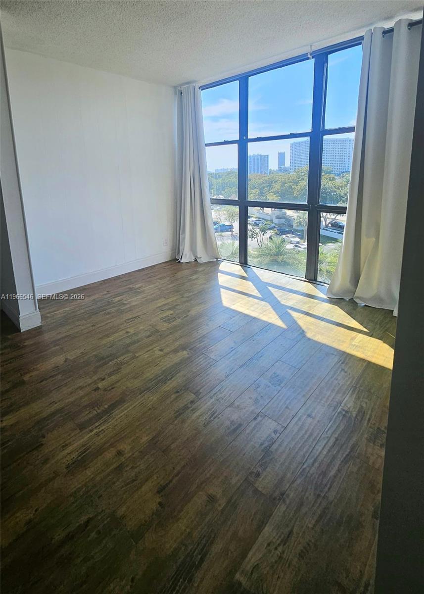 OCEANVIEW PARK CONDO - Residential