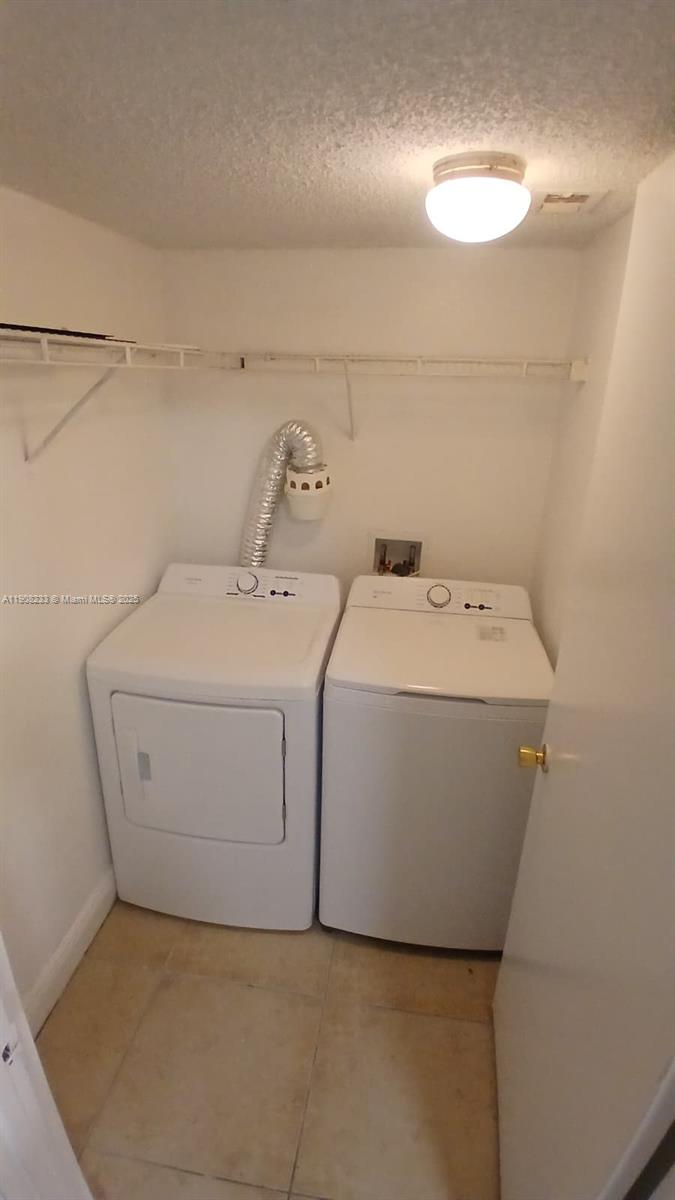 PALM BEACH GRANDE CONDOMIN - Residential Lease