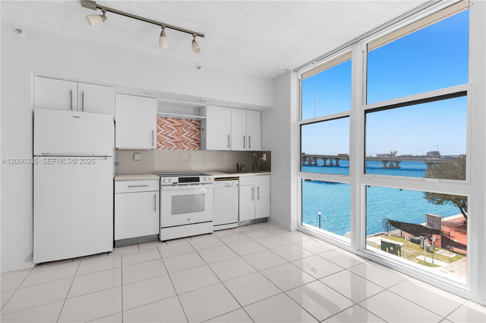 VENETIA CONDO - Residential
