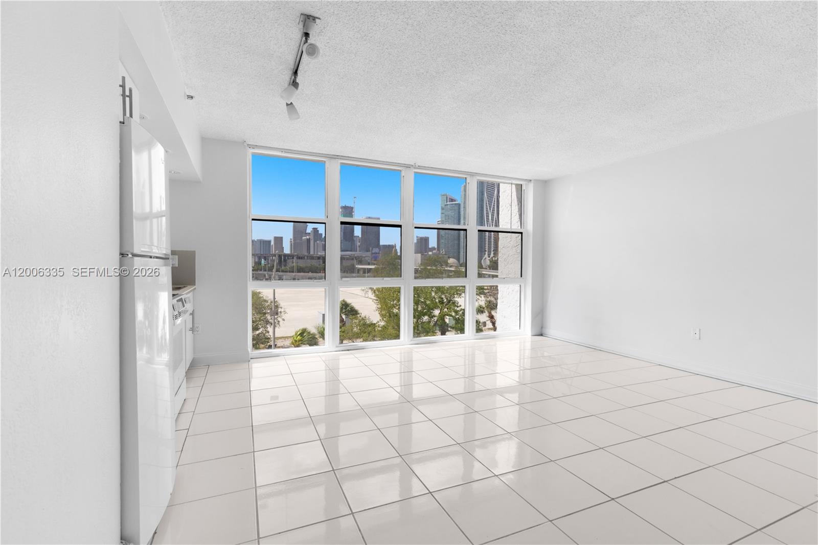 VENETIA CONDO - Residential