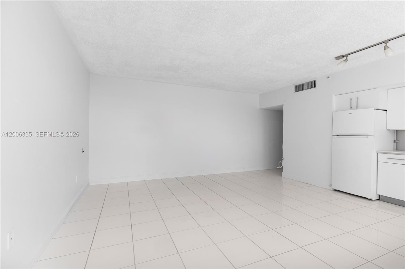 VENETIA CONDO - Residential