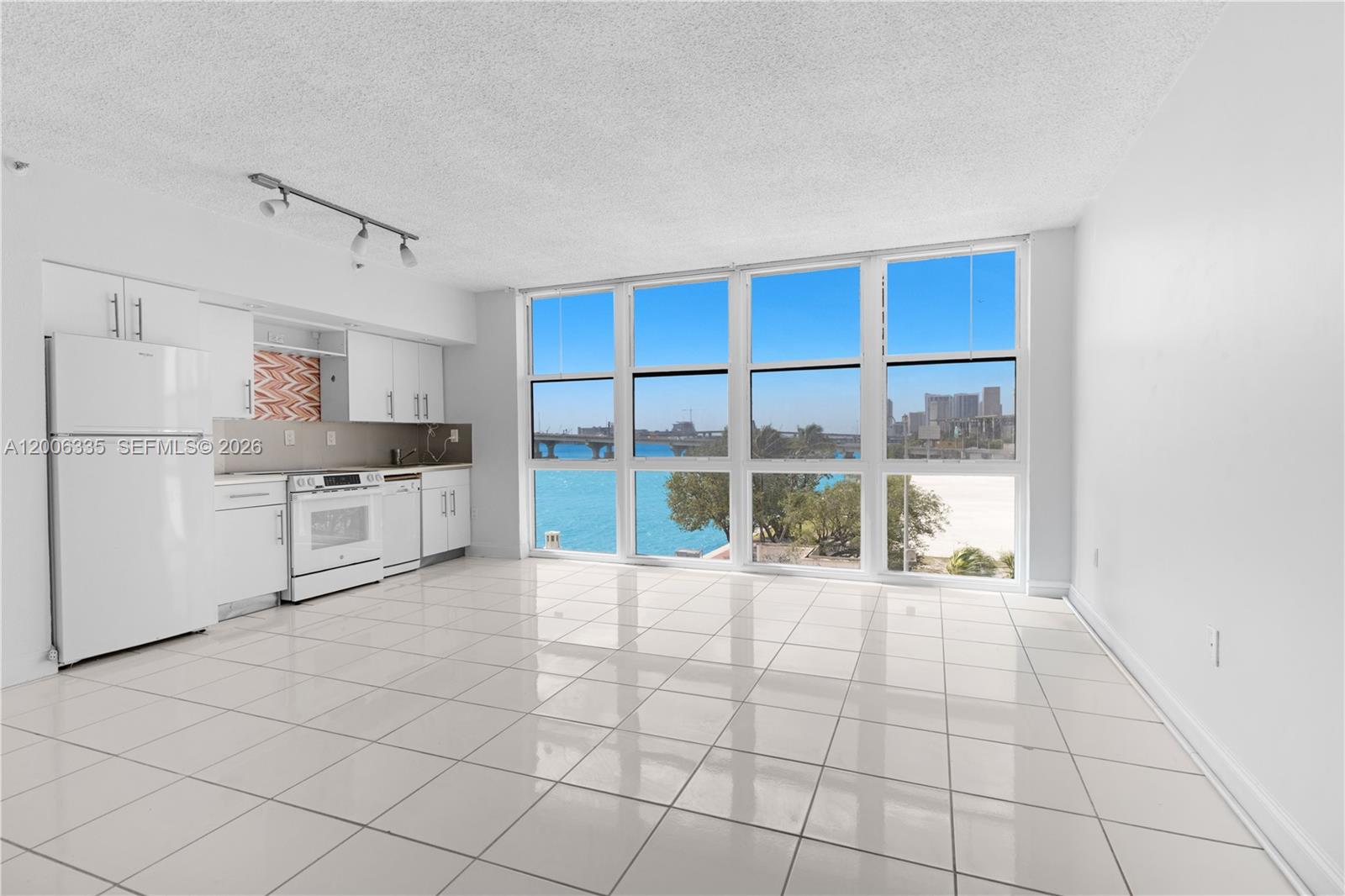 VENETIA CONDO - Residential