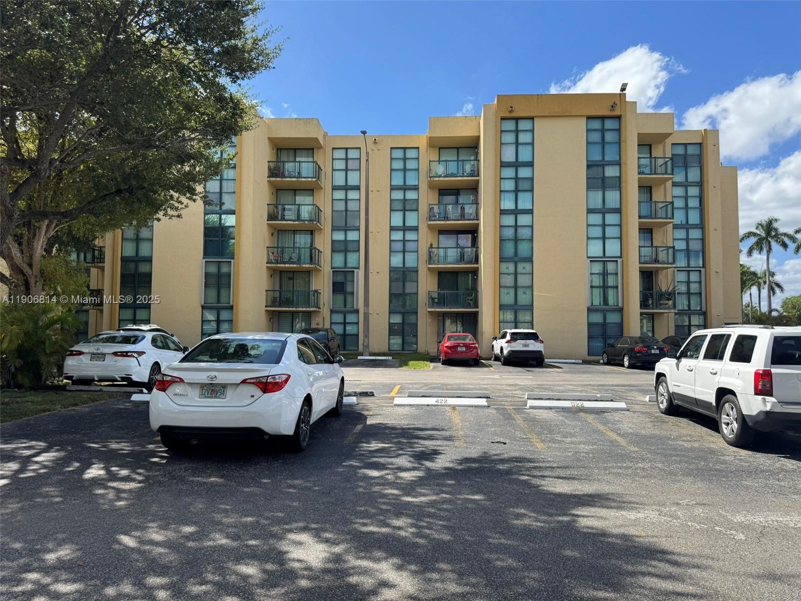 INTERNATIONAL PARK CONDO - Residential Lease