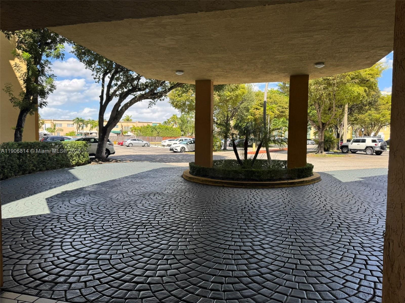 INTERNATIONAL PARK CONDO - Residential Lease