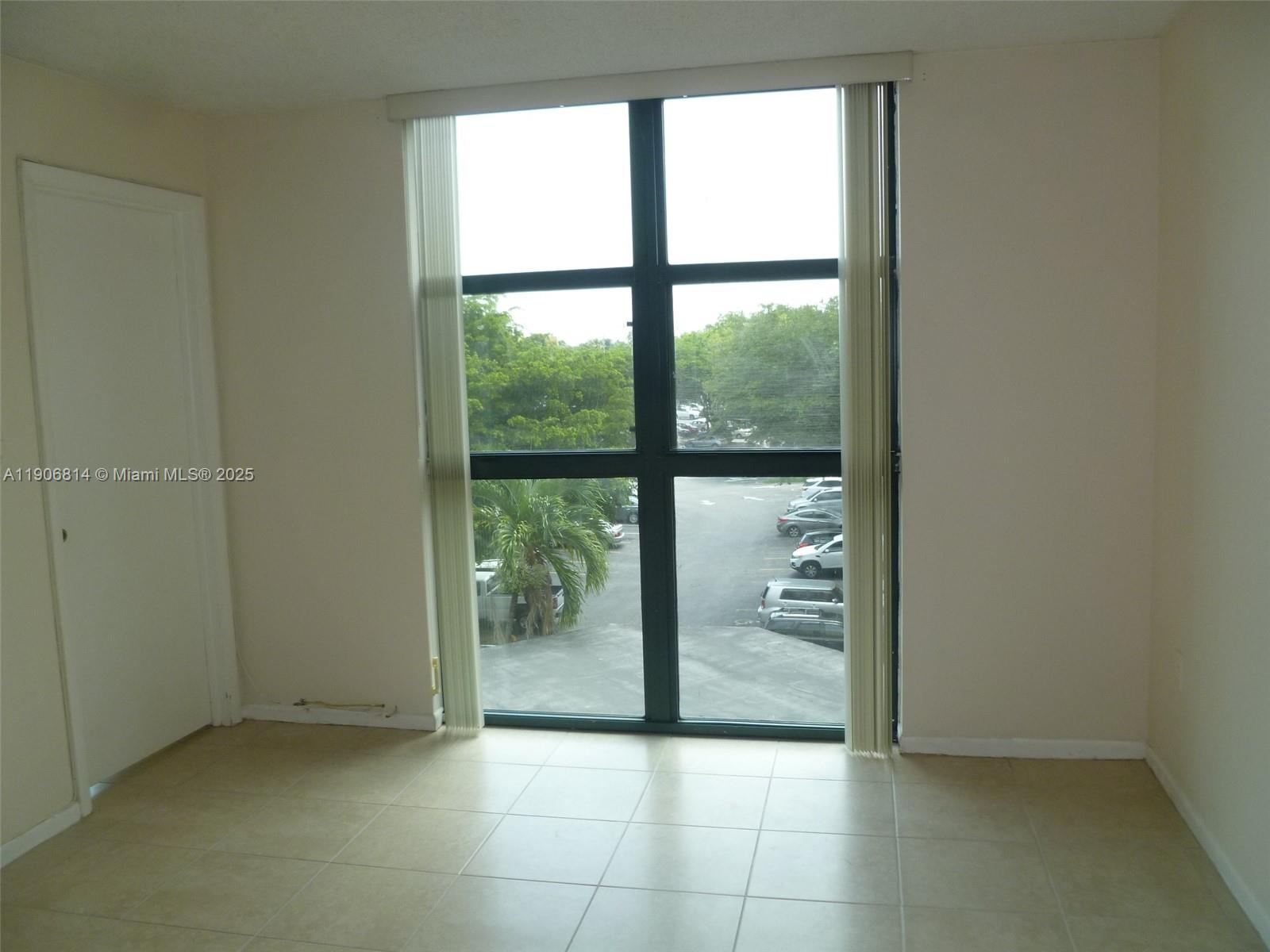 INTERNATIONAL PARK CONDO - Residential Lease