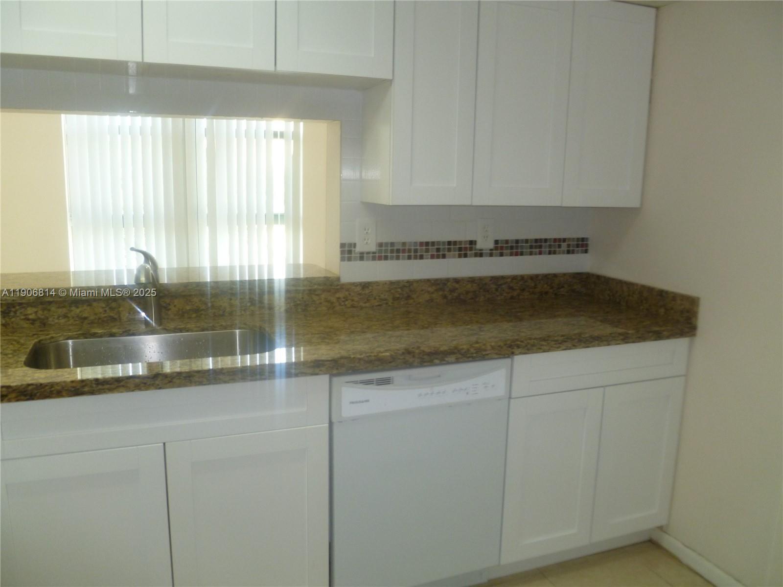 INTERNATIONAL PARK CONDO - Residential Lease