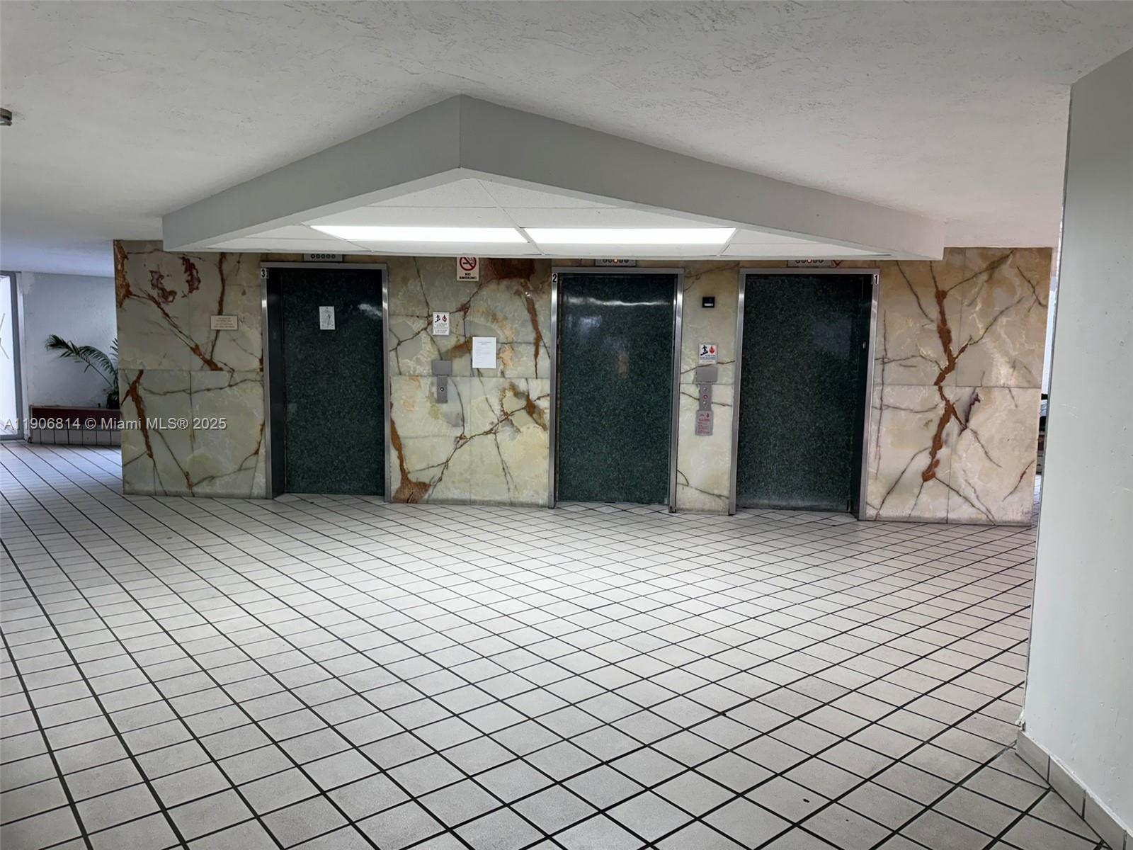 INTERNATIONAL PARK CONDO - Residential Lease