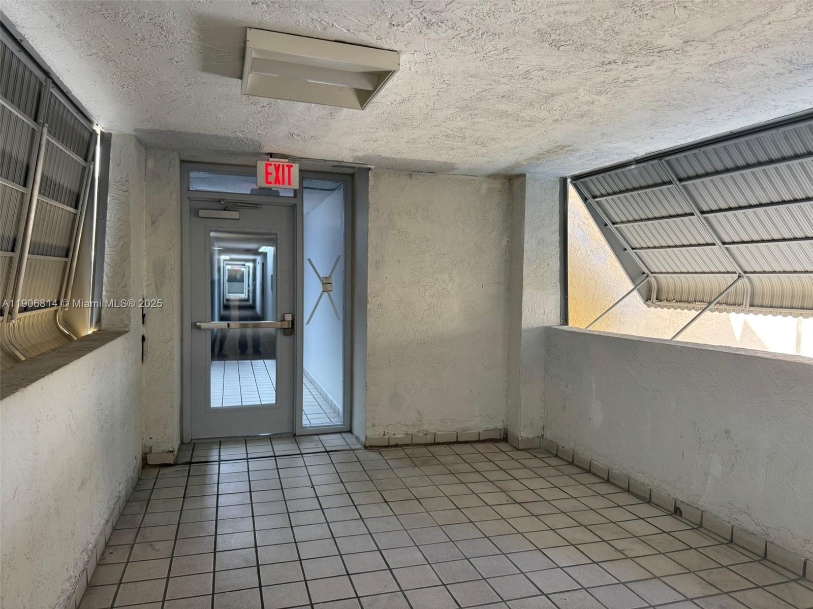 INTERNATIONAL PARK CONDO - Residential Lease