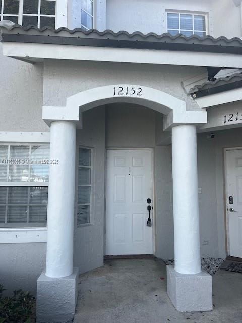 Rental Property at 12152 Sw 143rd Ln 6-4, Miami, Broward County, Florida - Bedrooms: 2 
Bathrooms: 2  - $2,300 MO.