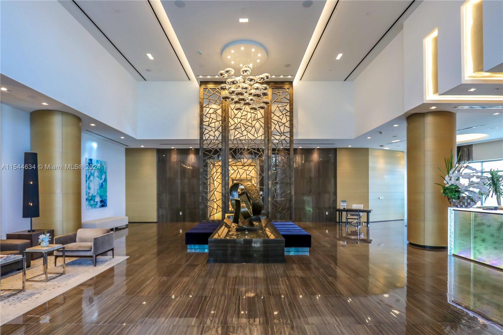 MARINA PALMS - Residential