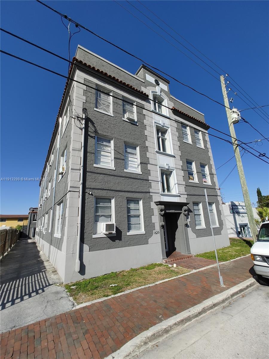 OSCEOLA PARK - Residential Lease