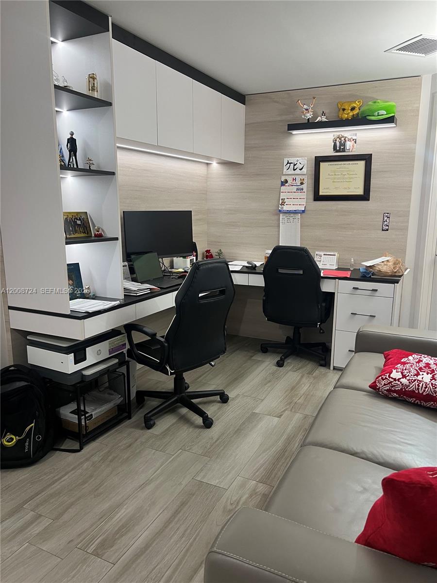 1100 S Miami Ave 2011