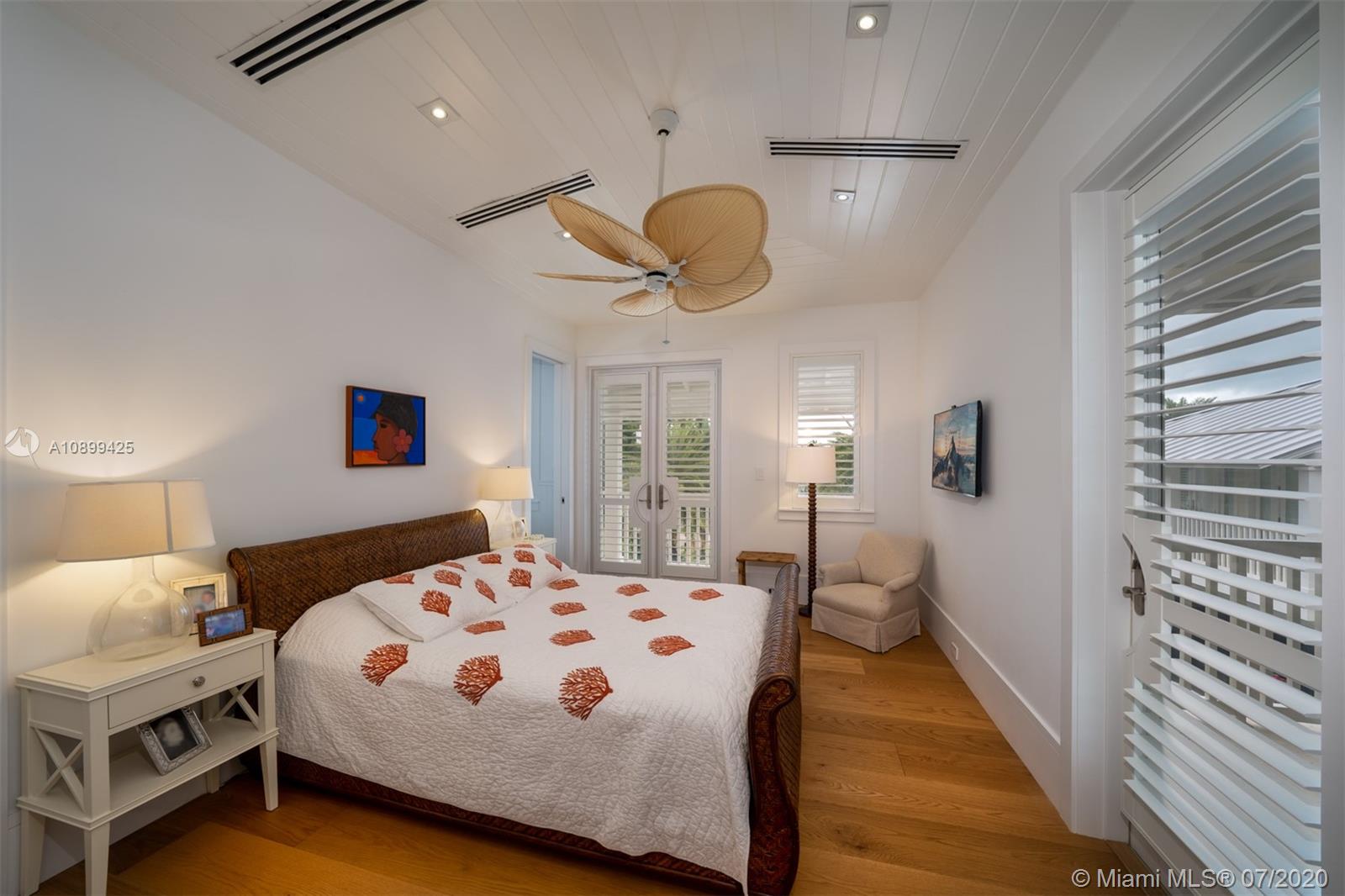 TROPICAL ISLE HOMES SUB 4 - Residential