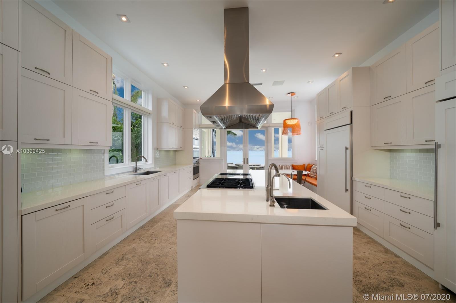 TROPICAL ISLE HOMES SUB 4 - Residential